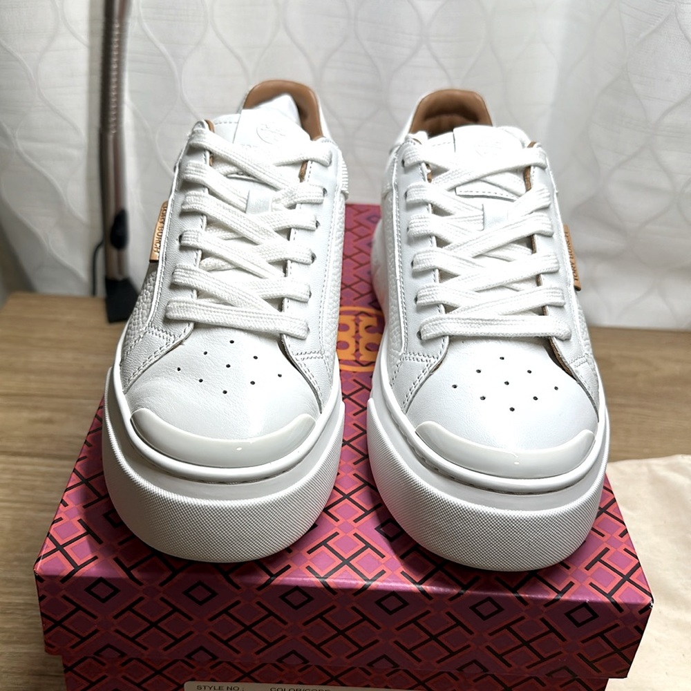 Brand New Tory Burch Ladybug leather low-top sneakers Size 10.5 White/White 100
